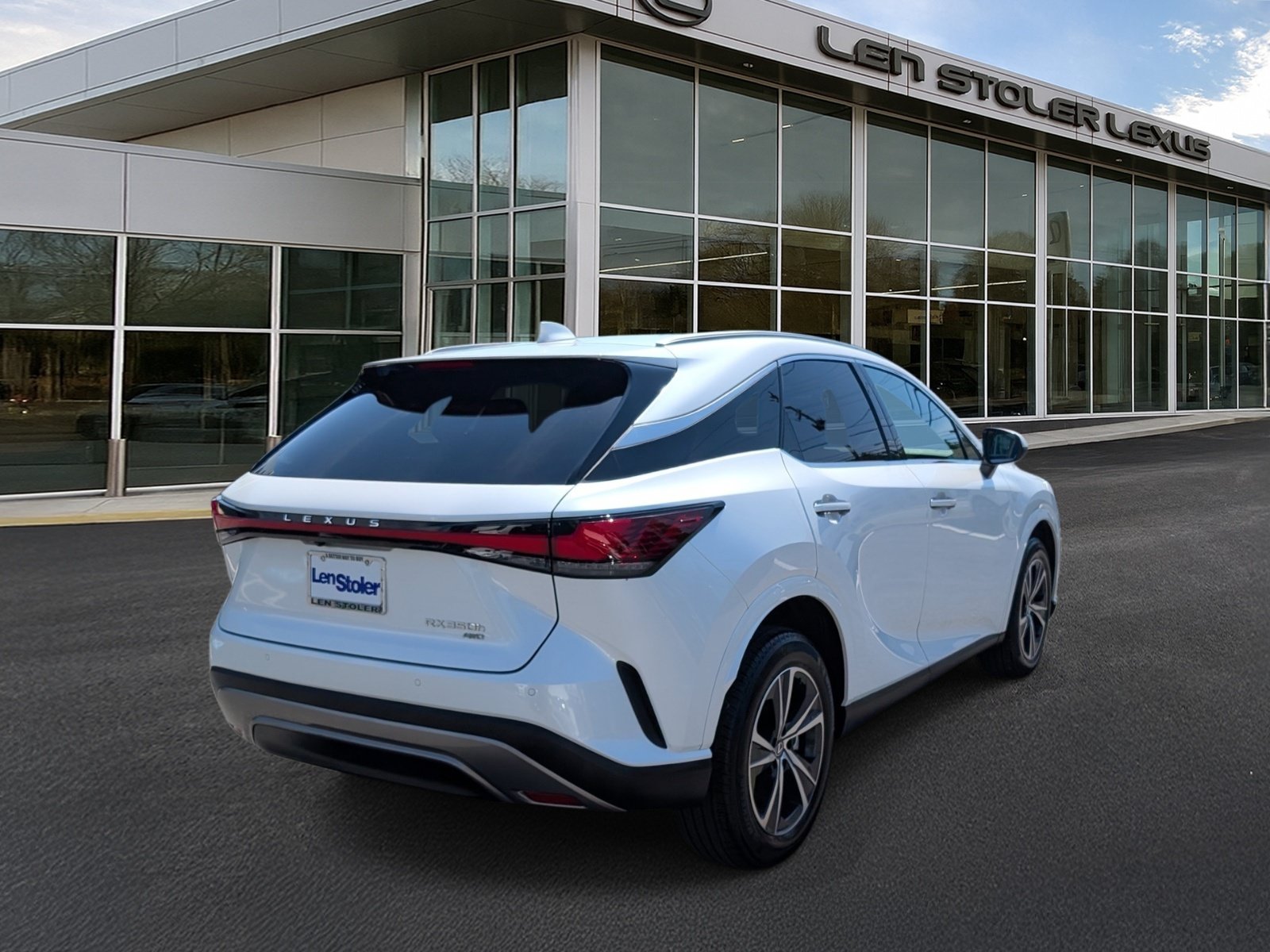 Certified 2025 Lexus RX 350h AWD/4WD image 3
