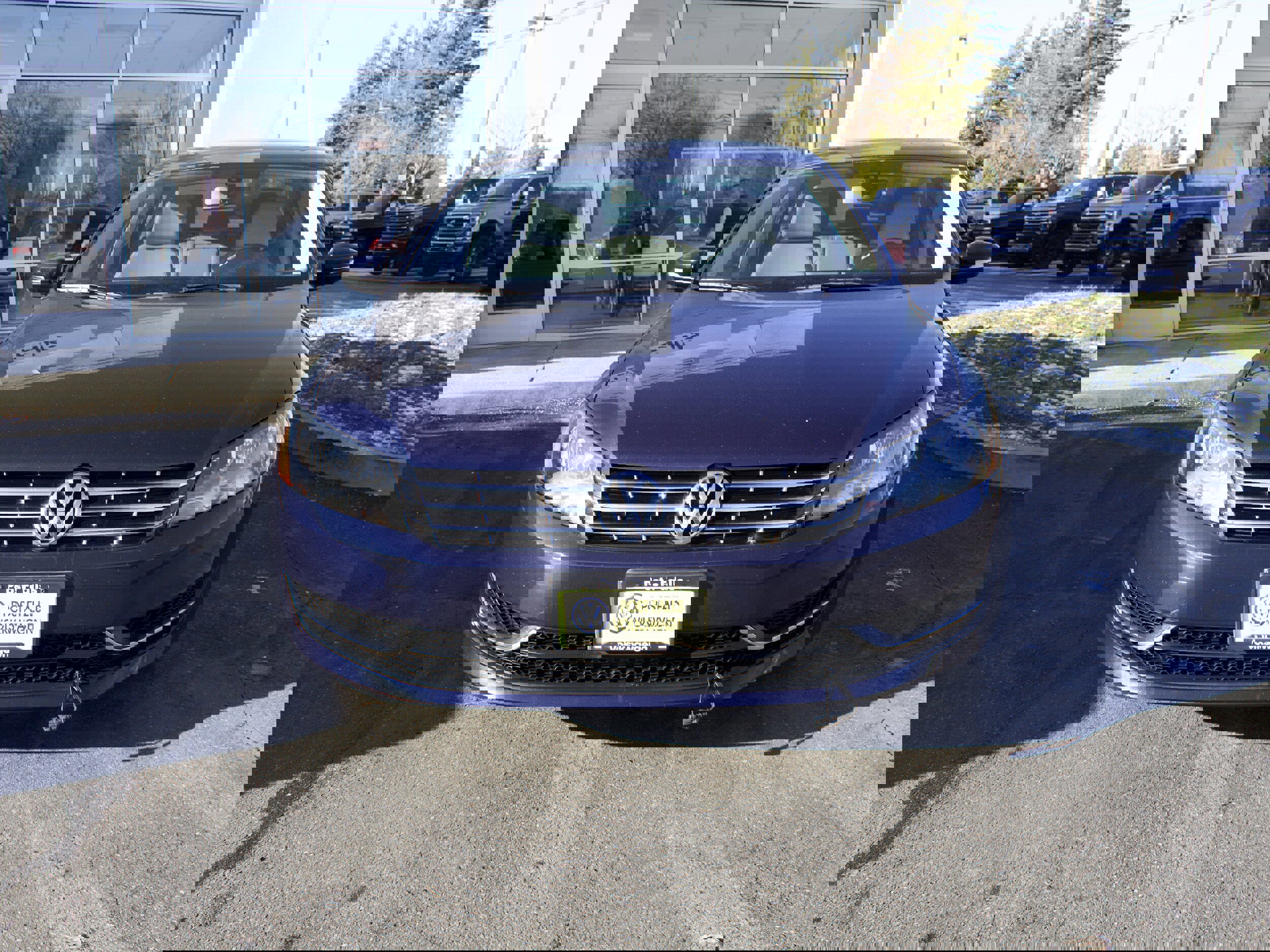 Used 2015 Volkswagen Passat TDI SE image 2