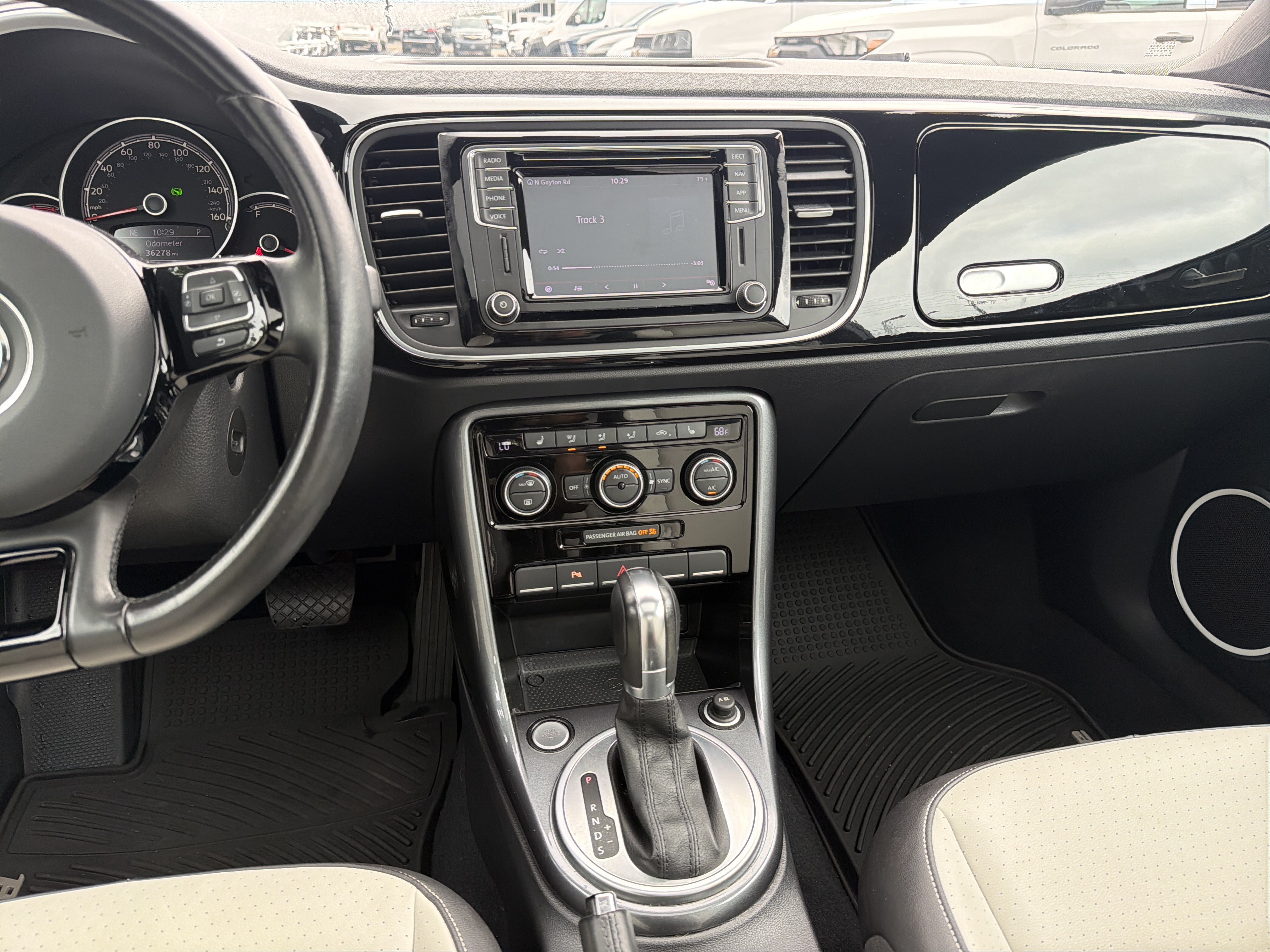 Used 2019 Volkswagen Beetle 2.0T SE w/ SE Premium Package FWD image 31