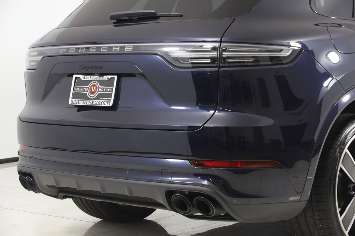 Used 2022 Porsche Cayenne Platinum Edition w/ Premium Package Plus AWD/4WD image 53