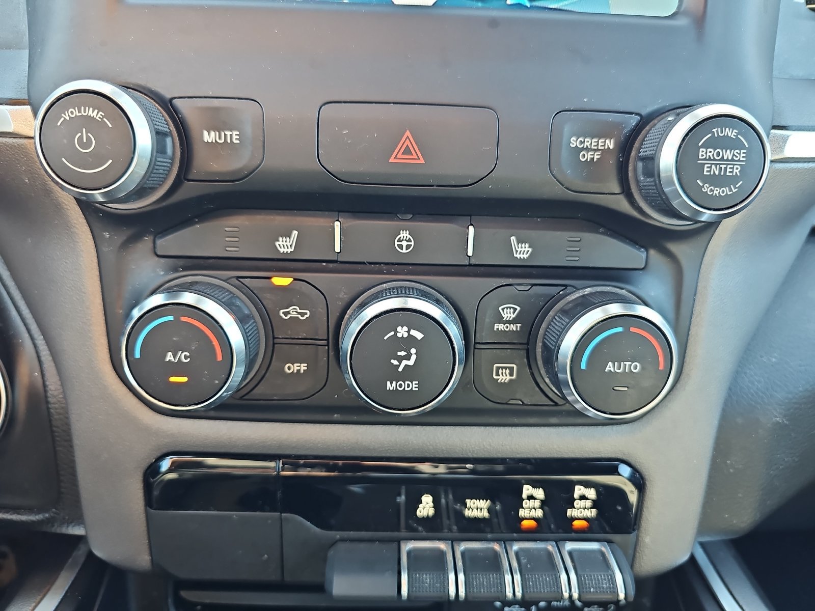 Used 2022 RAM 1500 Big Horn AWD/4WD image 24