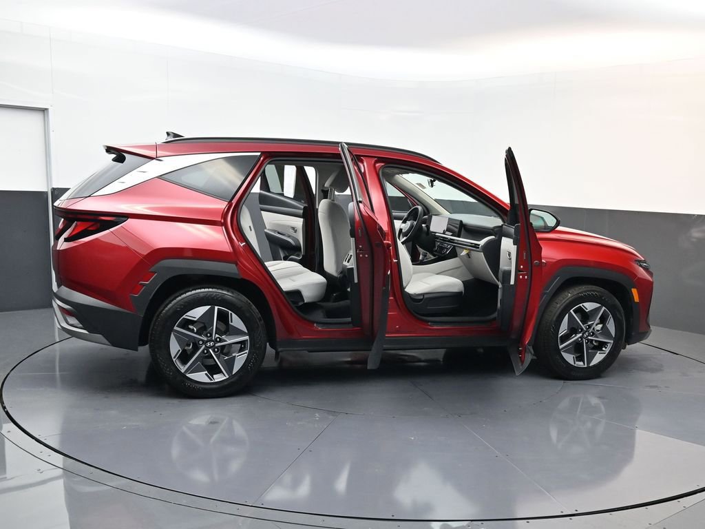 Certified 2025 Hyundai Tucson SEL image 21