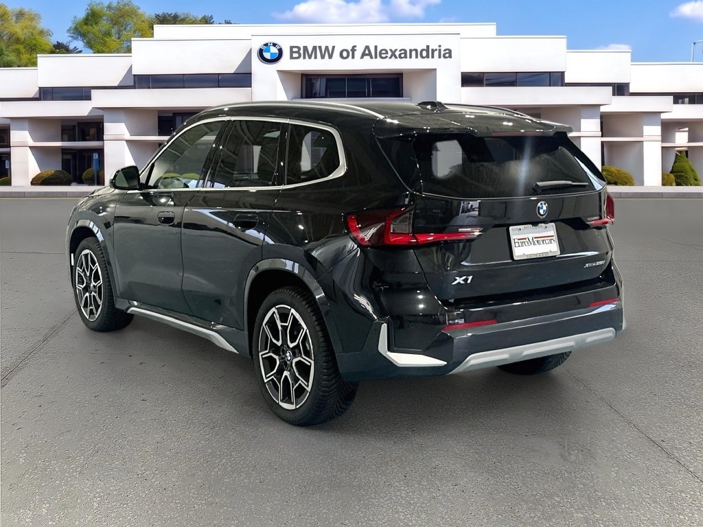 Used 2023 BMW X1 xDrive28i w/ Premium Package AWD/4WD image 7