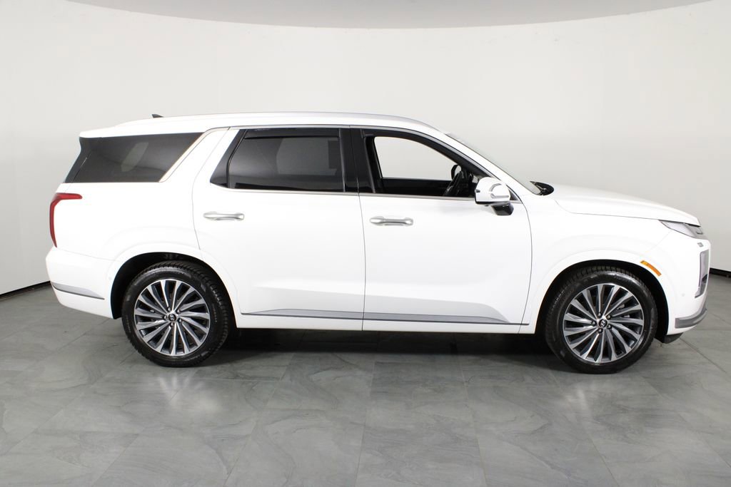 Used 2023 Hyundai Palisade Calligraphy image 13