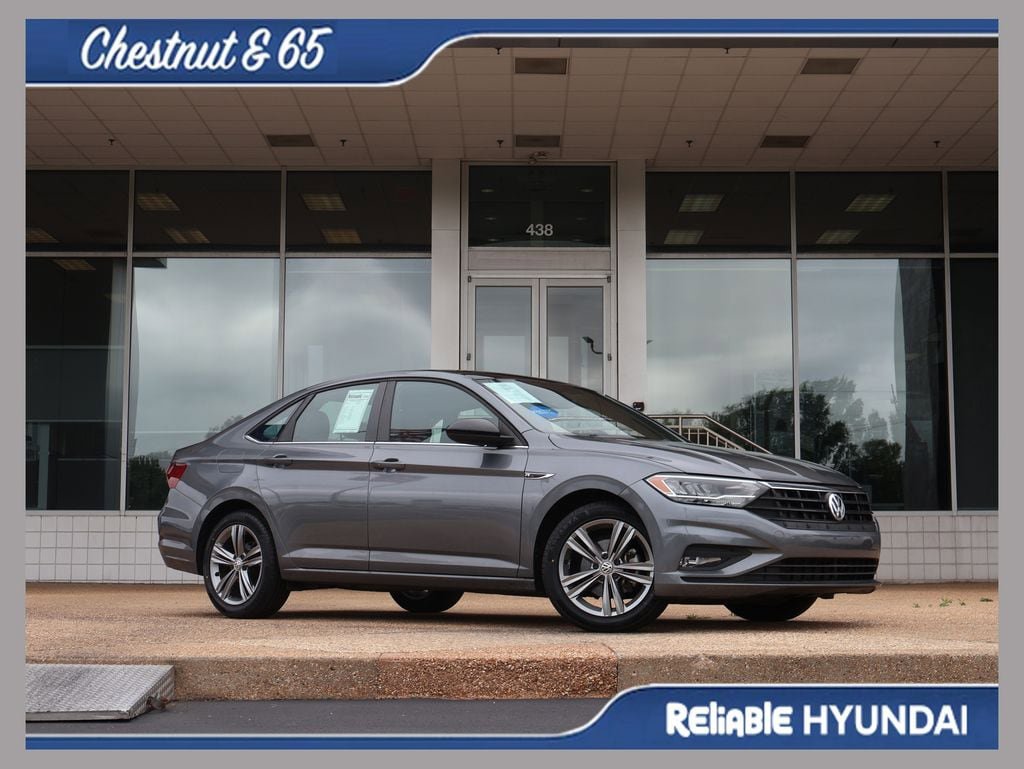 Used 2021 Volkswagen Jetta R-Line FWD image 1