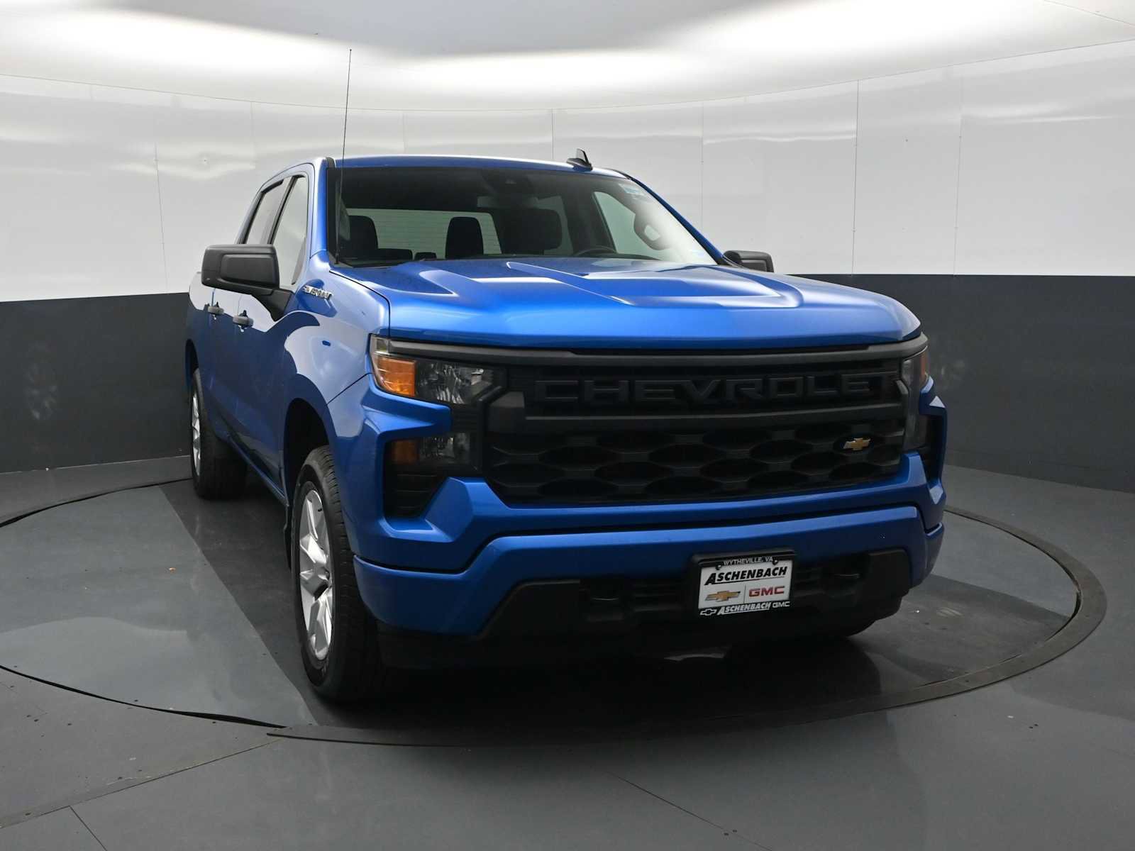 Used 2022 Chevrolet Silverado 1500 Custom AWD/4WD image 3