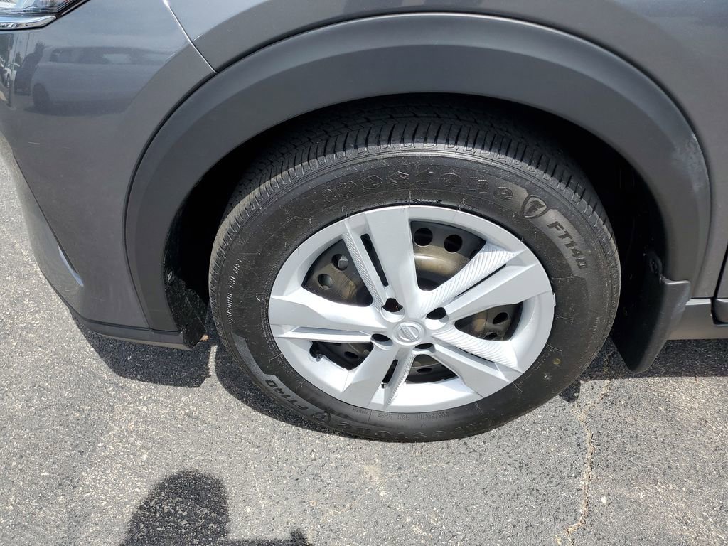 Used 2023 Nissan Kicks S FWD image 10