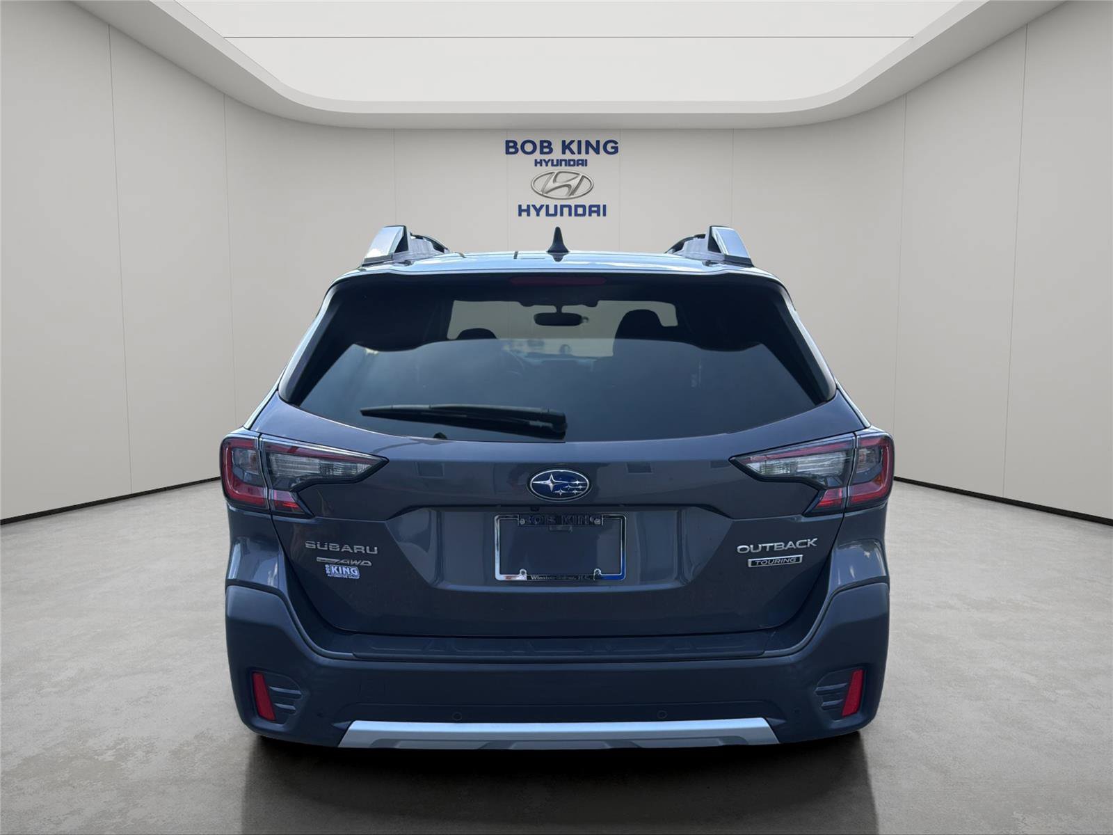 Used 2022 Subaru Outback Touring w/ Popular Package #2 AWD/4WD image 4