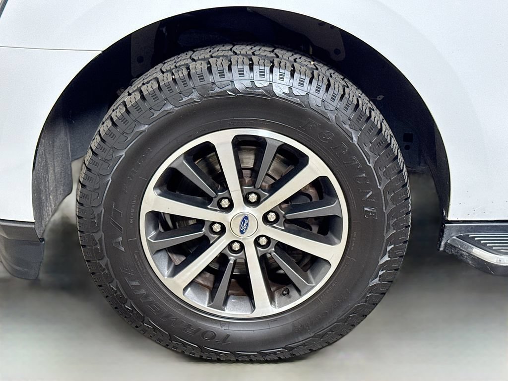 Used 2020 Ford Expedition Max XLT w/ Equipment Group 202A RWD image 30