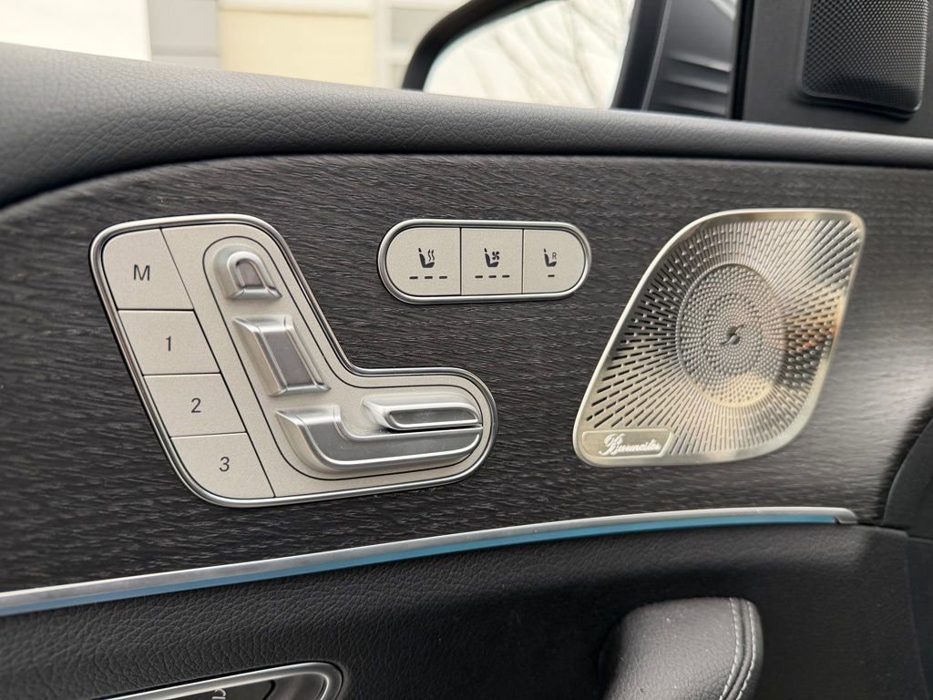 Used 2025 Mercedes-Benz GLS 450 4MATIC image 23