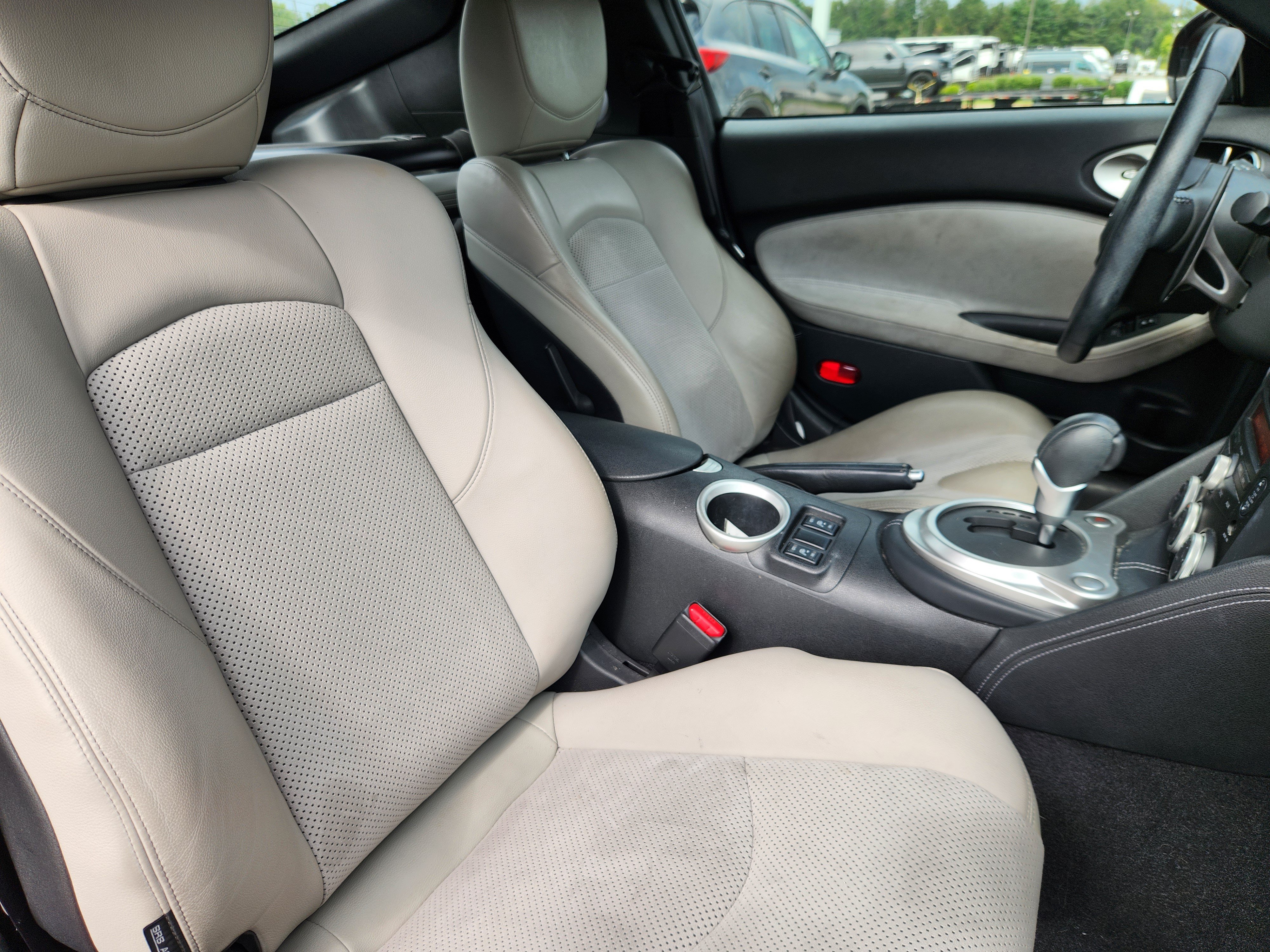Used 2009 Nissan 370Z Touring w/ Sport Pkg RWD image 13