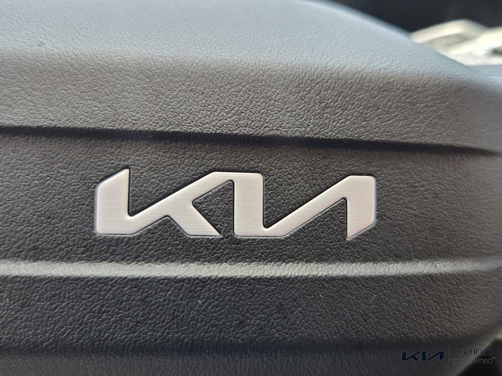 Certified 2026 Kia Sorento LX FWD image 28