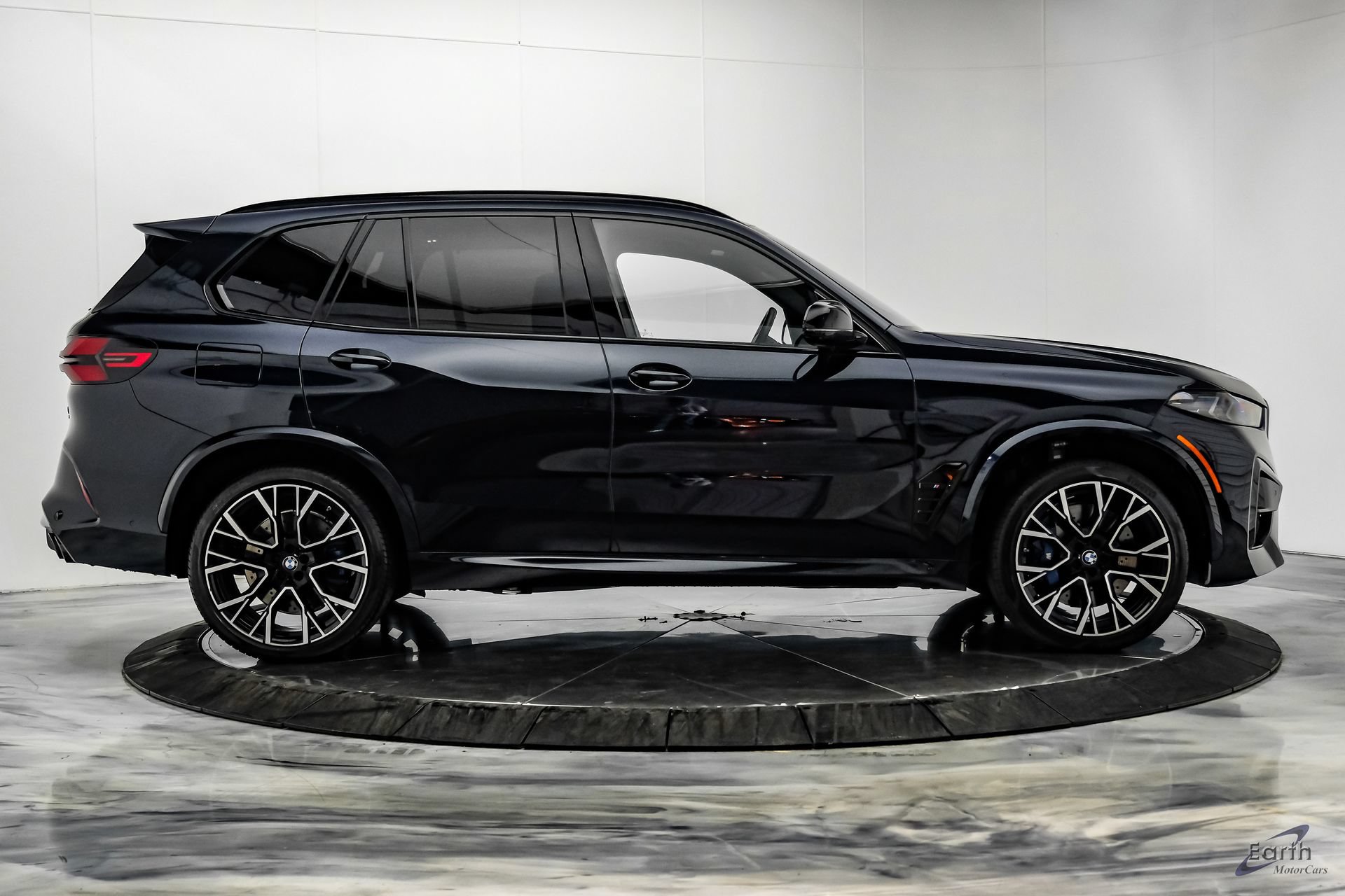 Used 2025 BMW X5 M Competition w/ Executive Package AWD/4WD image 20