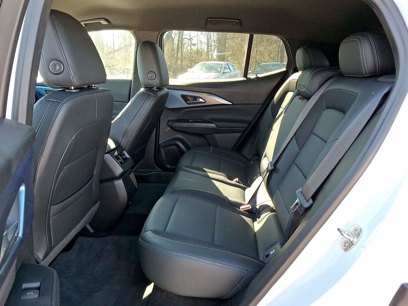 Used 2024 Chevrolet Equinox EV LT image 26