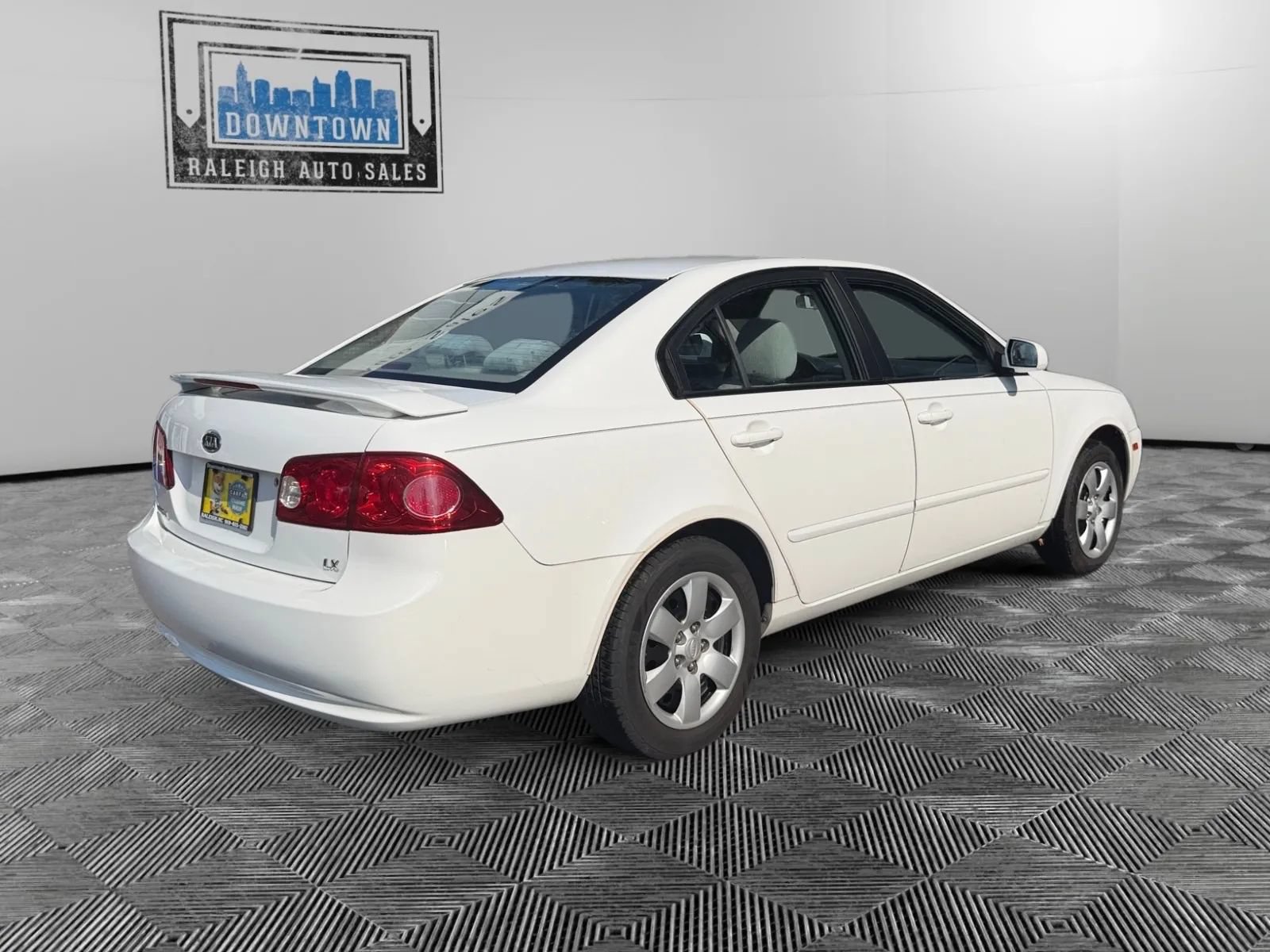 Used 2008 Kia Optima LX FWD image 6