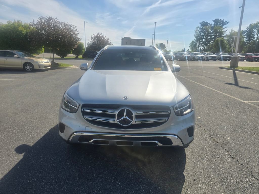 Used 2021 Mercedes-Benz GLC 300 4MATIC image 3