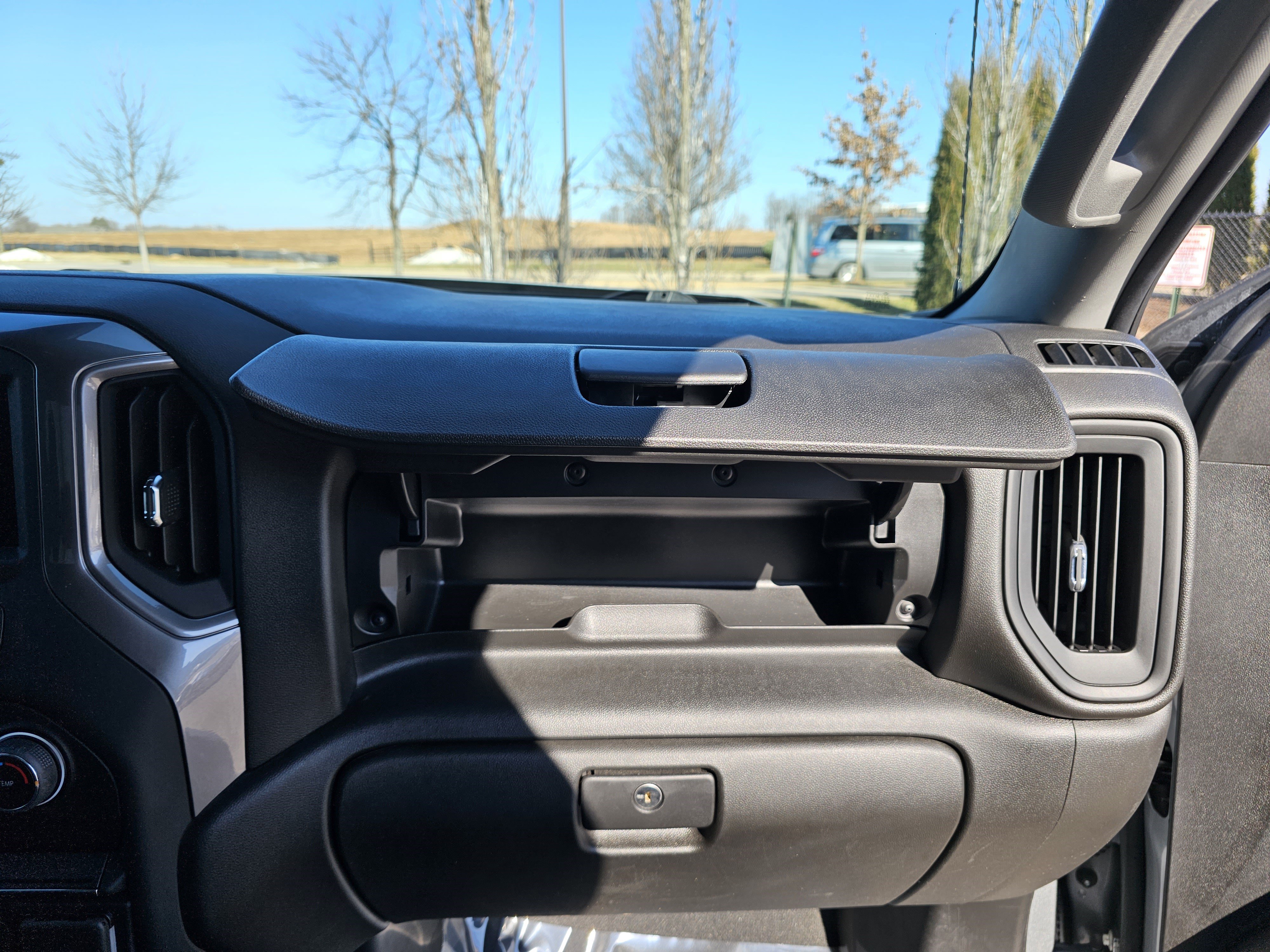 Used 2023 Chevrolet Silverado 1500 Custom image 19