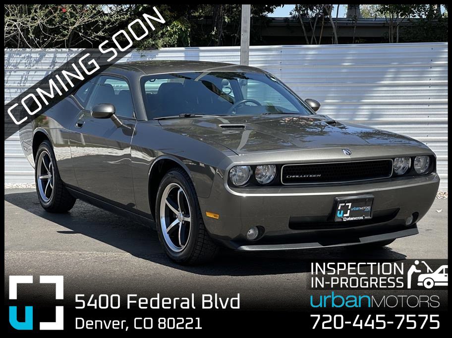 Used 2010 Dodge Challenger SE RWD image 1
