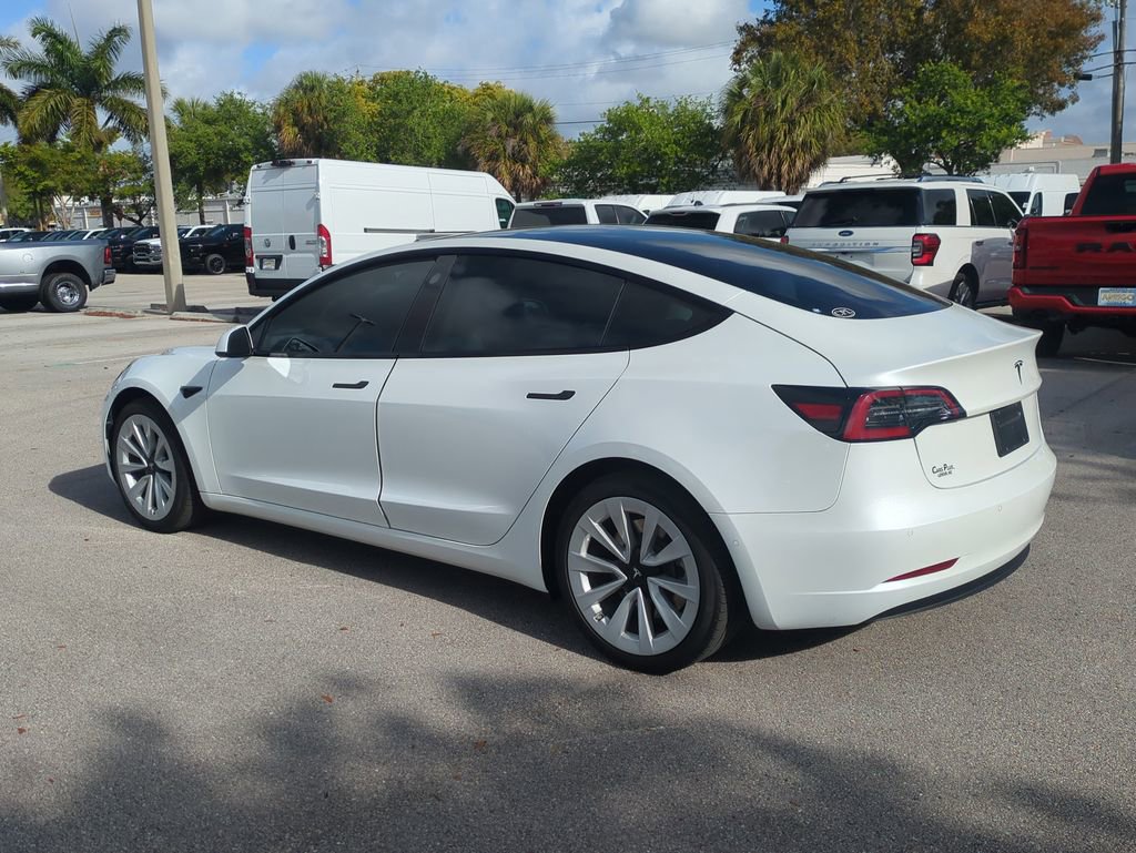 Used 2021 Tesla Model 3 Standard Range Plus image 8