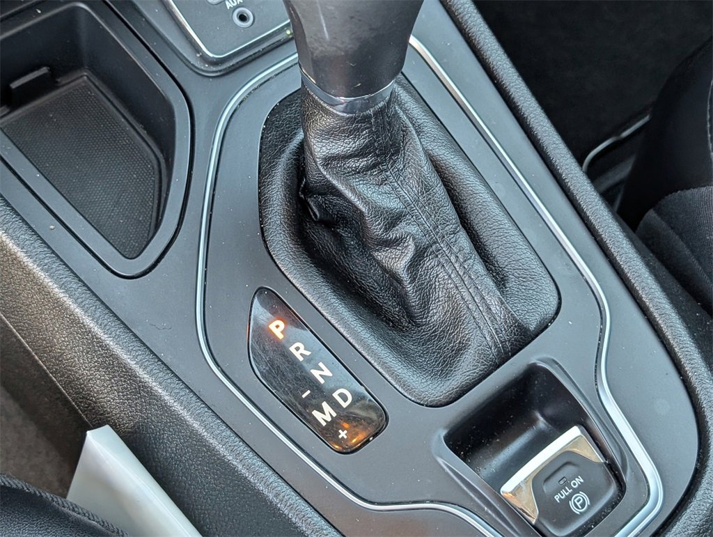 Used 2021 Jeep Cherokee Latitude Plus image 20