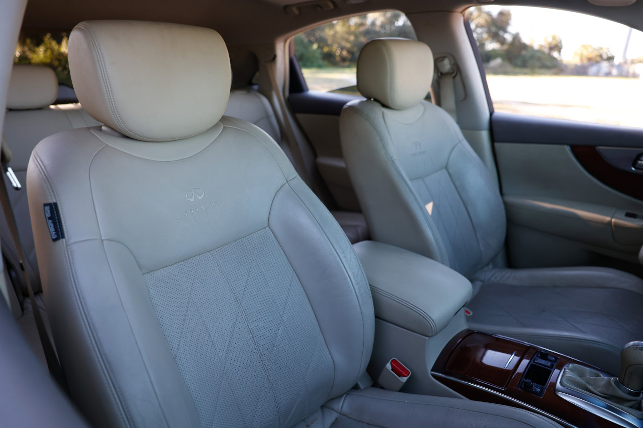 Used 2009 INFINITI FX35 AWD w/ Navigation Pkg image 18