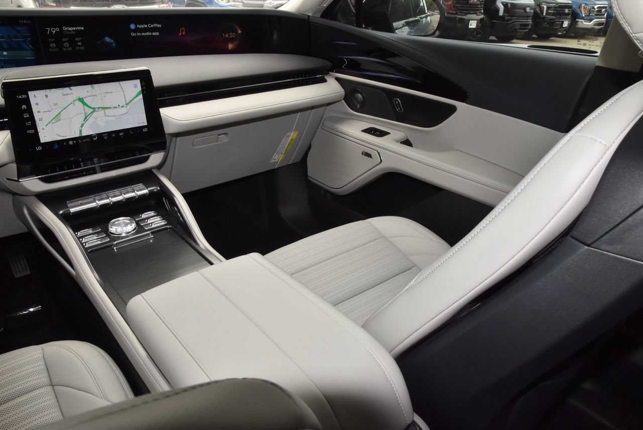 New 2026 Lincoln Nautilus Reserve AWD/4WD image 24