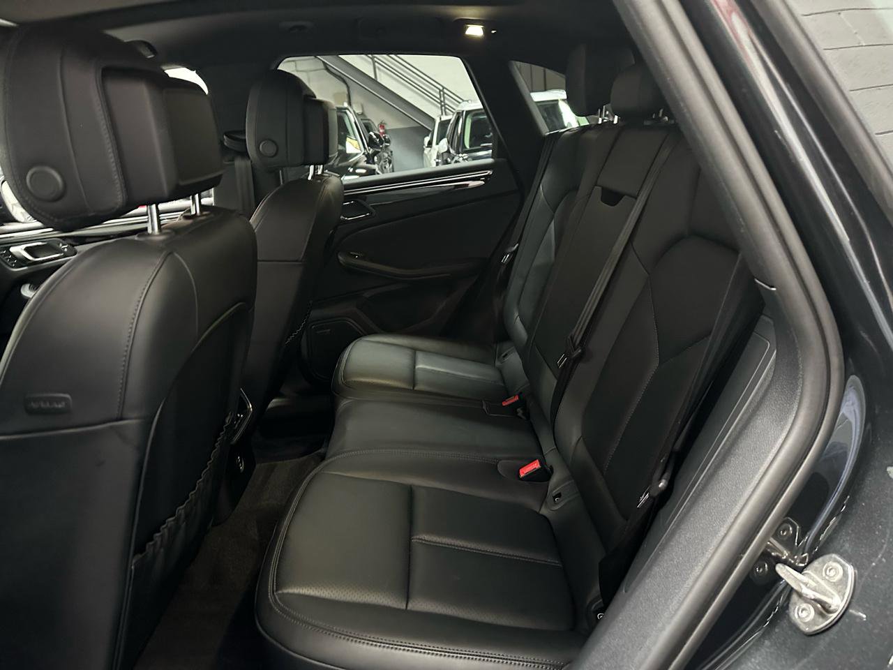 Used 2024 Porsche Macan w/ Premium Plus Package AWD/4WD image 14