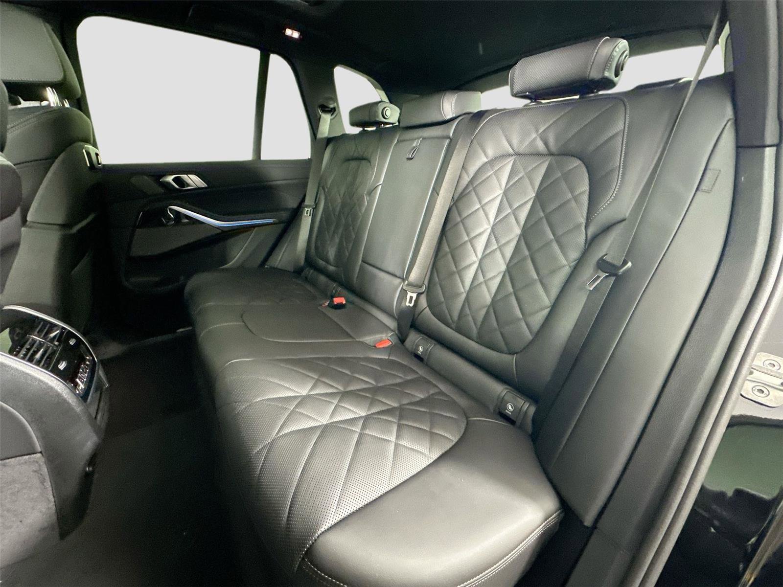 New 2026 BMW X5 xDrive50e image 25