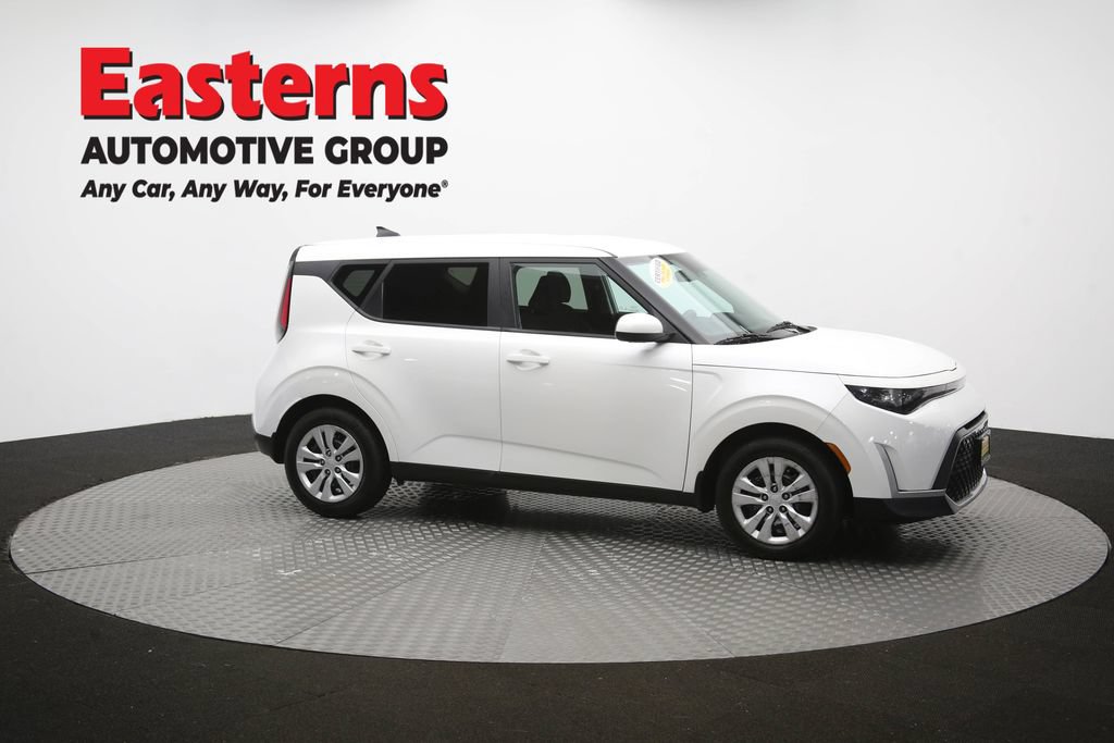 Used 2023 Kia Soul LX FWD image 45