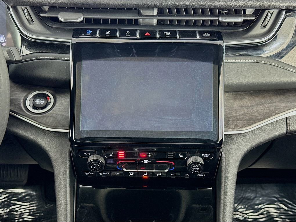 Used 2024 Jeep Grand Cherokee Limited 4xe image 37