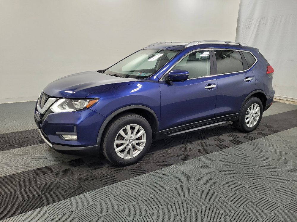 Used 2017 Nissan Rogue SV w/ Sun & Sound Touring Package AWD/4WD image 2
