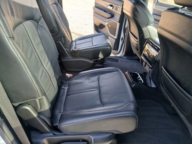 Used 2023 Jeep Wagoneer Series III w/ Premium Group I image 44