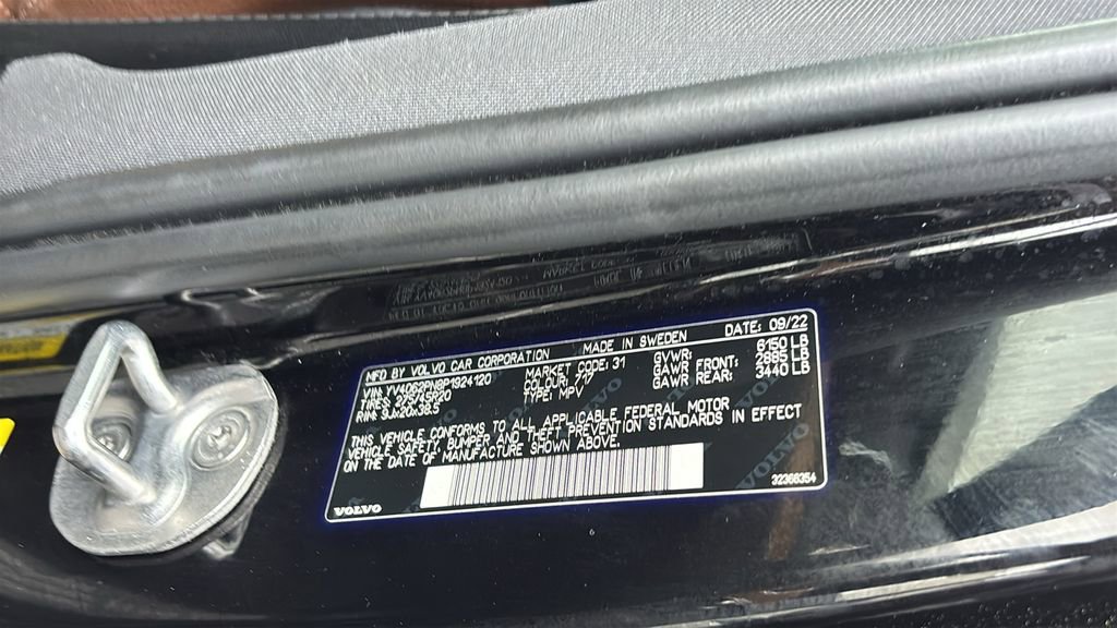 Certified 2023 Volvo XC90 B6 Plus AWD/4WD image 33