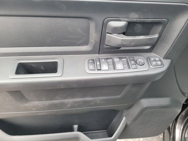 New 2024 RAM 3500 Tradesman w/ Chrome Appearance Group AWD/4WD image 9