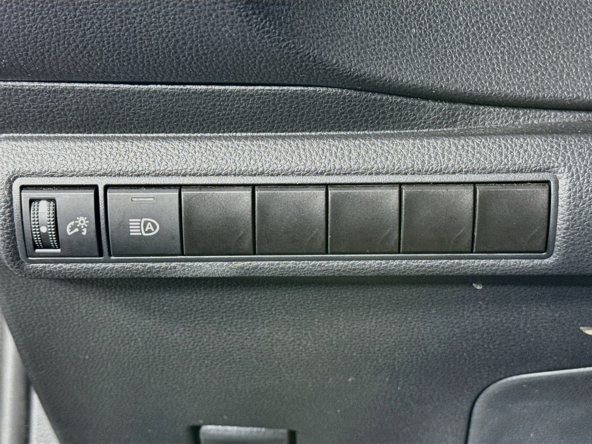Certified 2024 Toyota Corolla LE FWD image 10