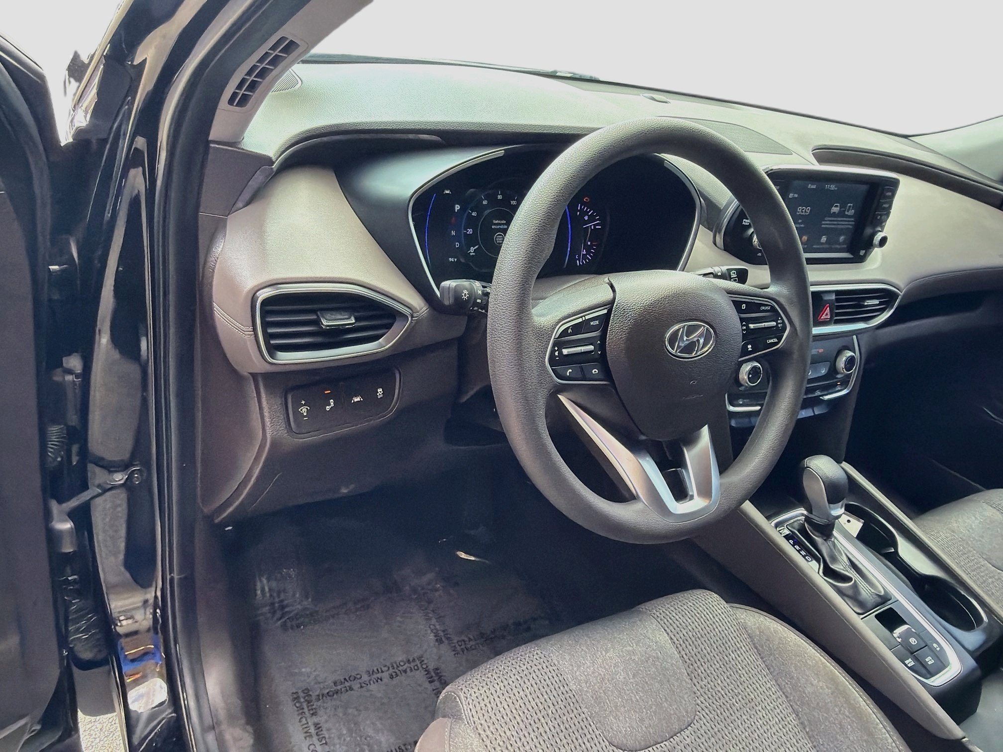 Used 2019 Hyundai Santa Fe SEL FWD image 18