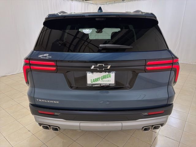 New 2026 Chevrolet Traverse LT w/ Driver Confidence Package FWD image 4