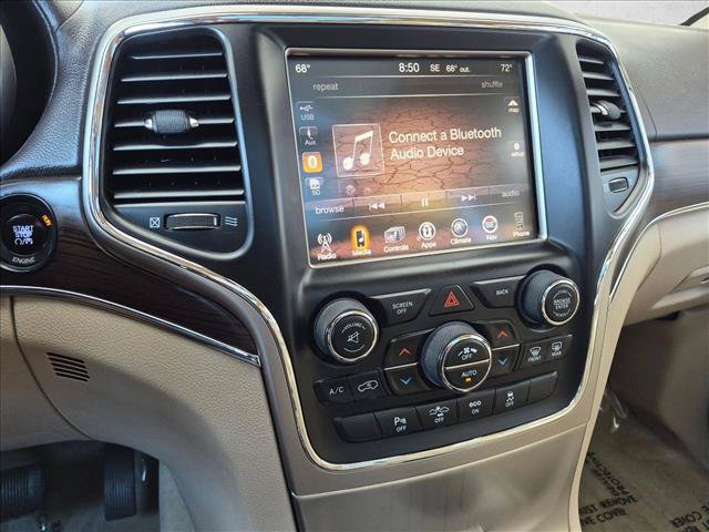 Used 2014 Jeep Grand Cherokee Overland w/ Advanced Technology Group AWD/4WD image 14