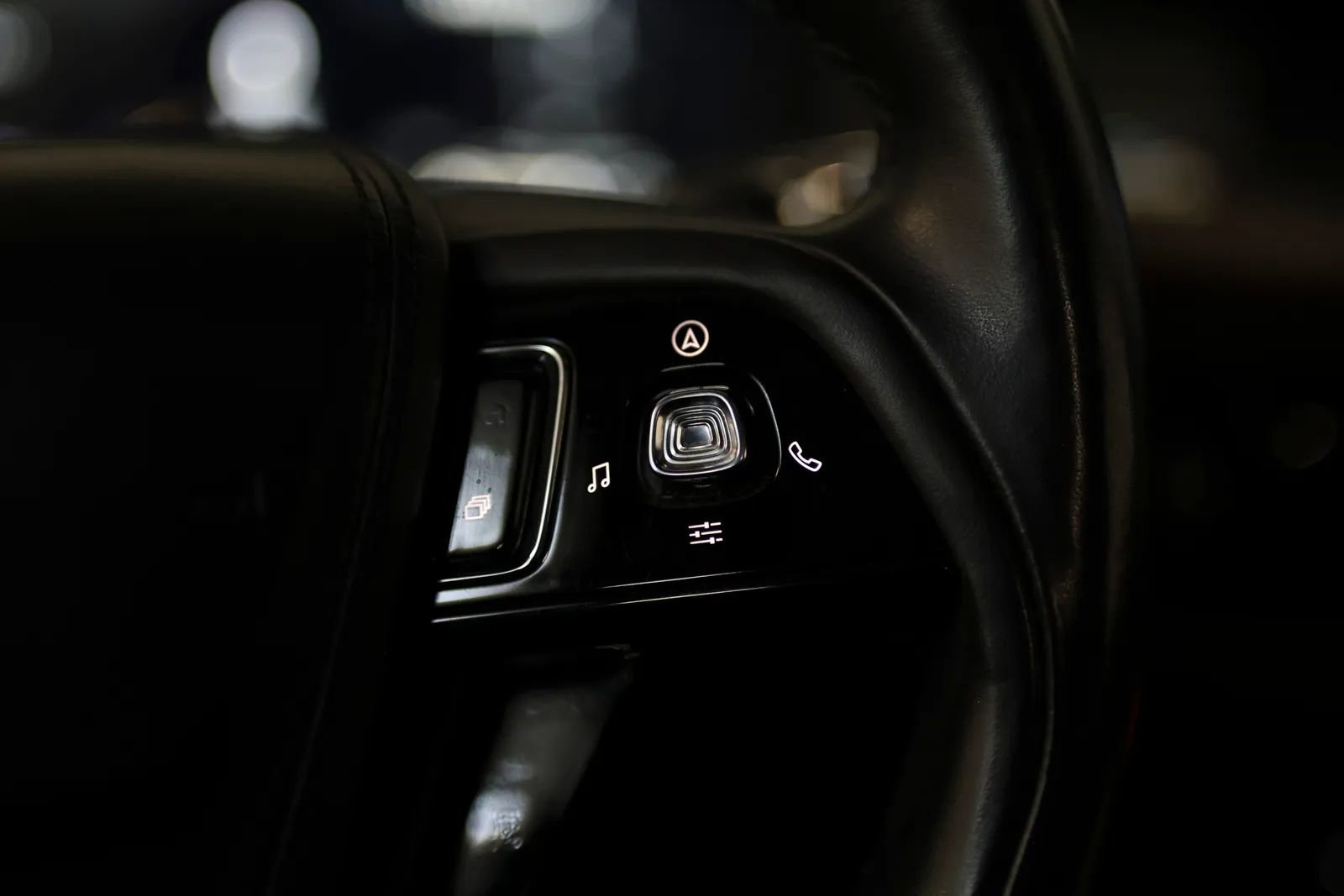 Used 2020 Lincoln Aviator Reserve w/ Equipment Group 201A image 39