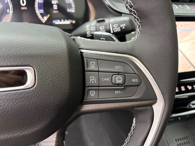 New 2027 Jeep Grand Cherokee Limited AWD/4WD image 21