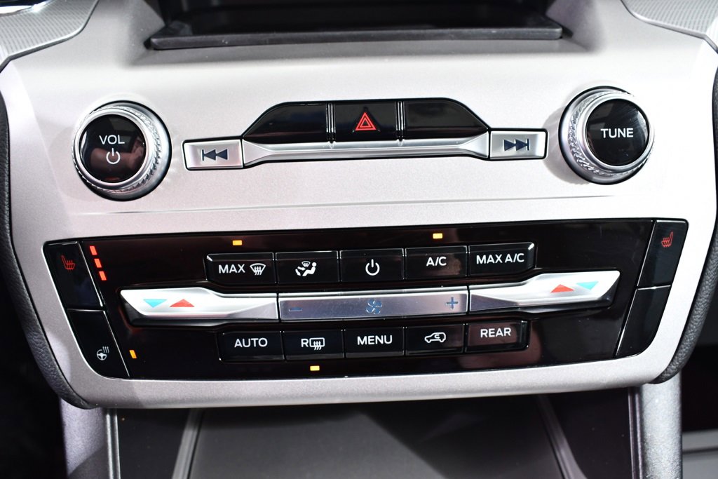 Used 2022 Ford Explorer XLT w/ Equipment Group 202A image 30