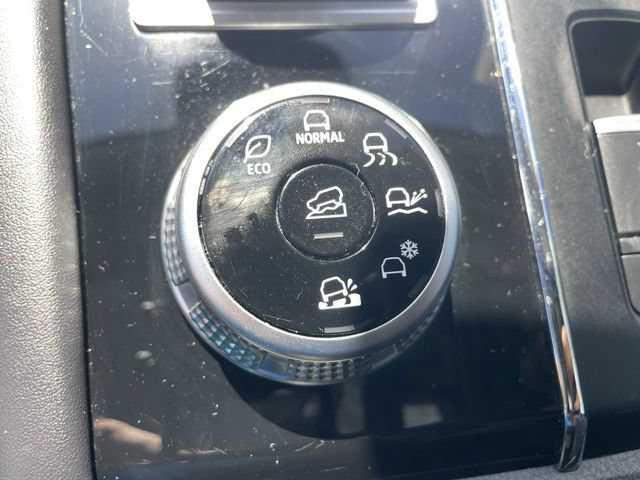 Used 2024 Mitsubishi Outlander SE Black Edition AWD/4WD image 18