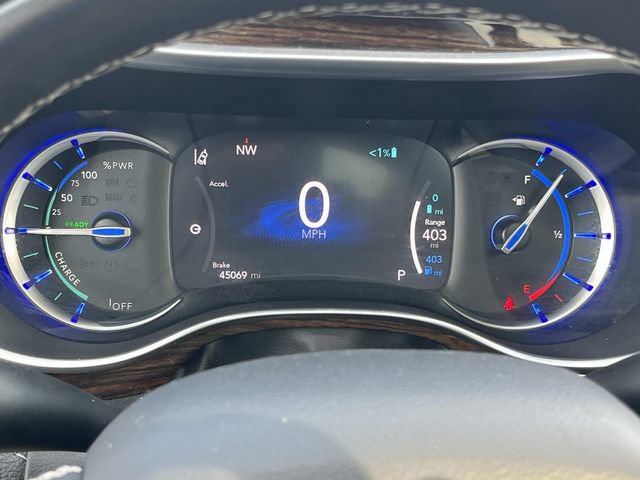Used 2022 Chrysler Pacifica Limited FWD image 40