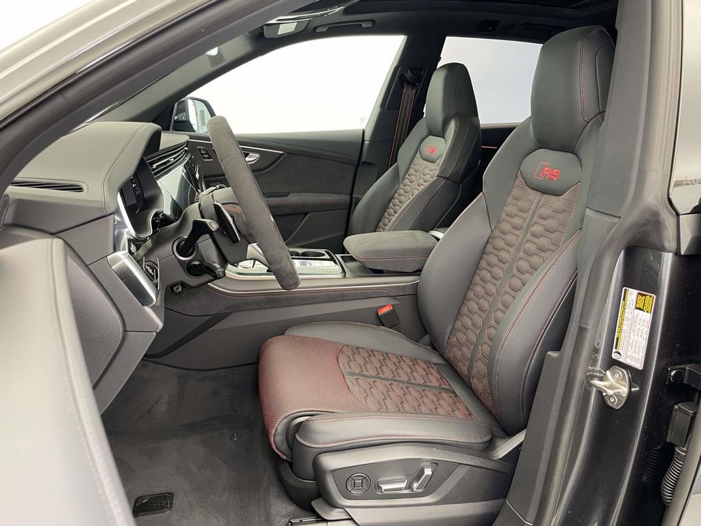New 2025 Audi RS Q8 performance image 5