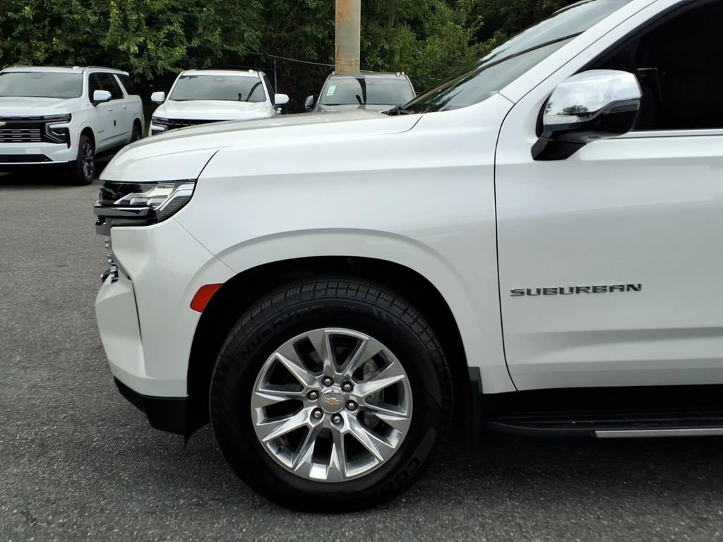 Used 2023 Chevrolet Suburban Premier AWD/4WD image 7