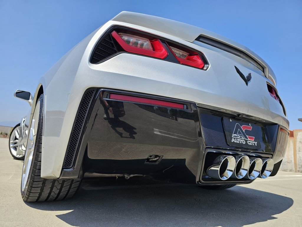 Used 2015 Chevrolet Corvette w/ Z51 Performance Package w/ 3LT Preferred Equipment Group image 12