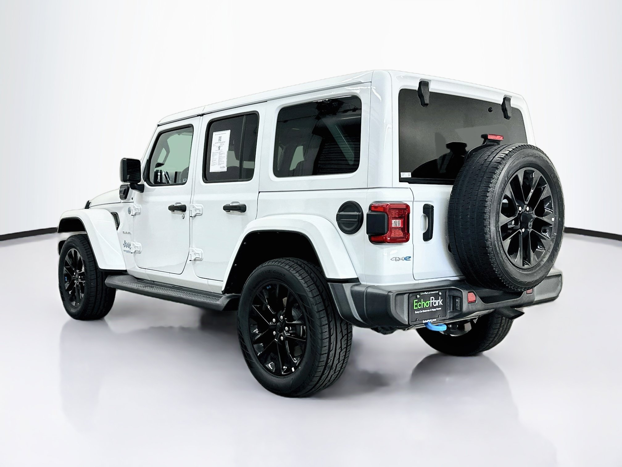 Used 2022 Jeep Wrangler Unlimited Sahara AWD/4WD image 5