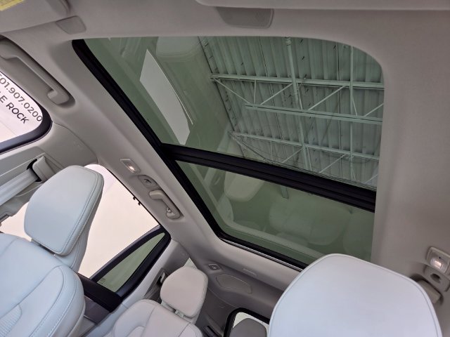 New 2026 Volvo XC90 B6 Ultra w/ Protection Package AWD/4WD image 9