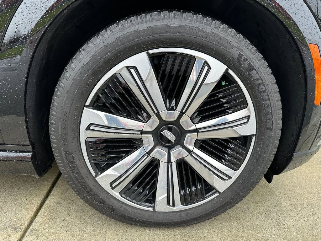 Used 2025 Cadillac Escalade IQ Luxury 1 image 9
