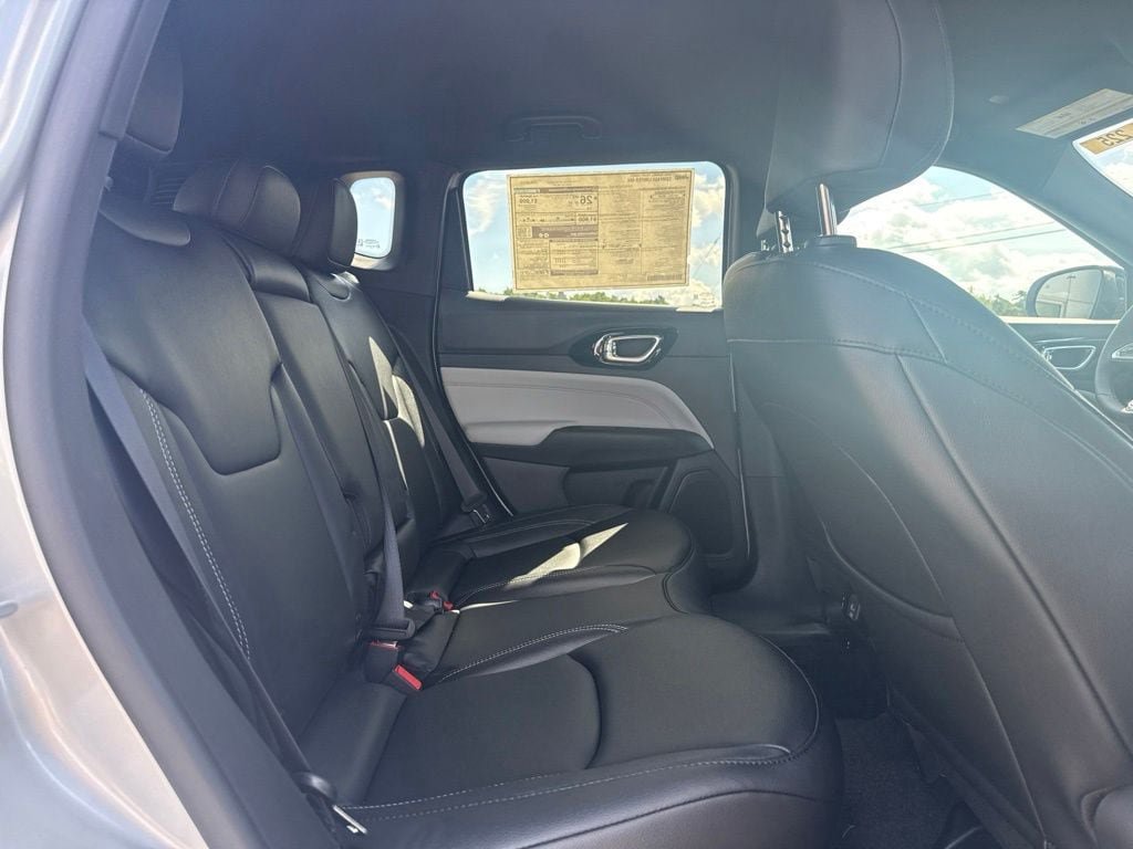 New 2026 Jeep Compass Limited AWD/4WD image 13